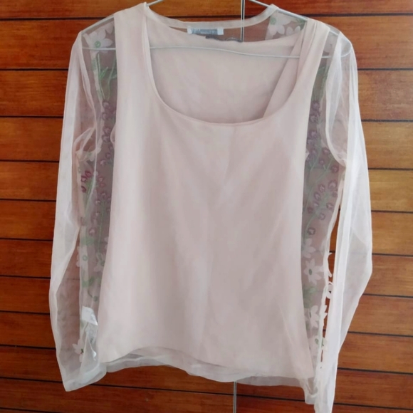 Zara top. - Picture 2 of 2